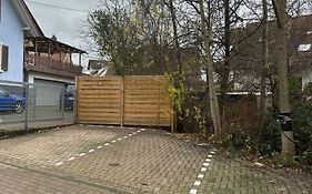 Studio-Apartment Mit Garten, Parkplatz & Kueche