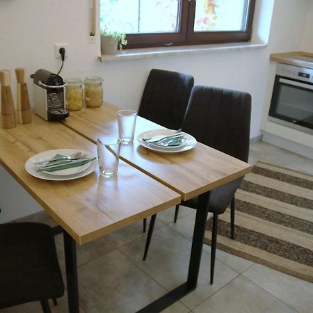 Studio-Apartment Mit Garten, Parkplatz & Kueche Offenburg Buitenkant foto